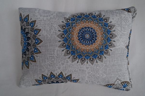 92_vankus-modry-kvet.jpg Lavendelkissen Blaue Blumen – beruhigendes Duftkissen mit wunderschönem Blumenmotiv